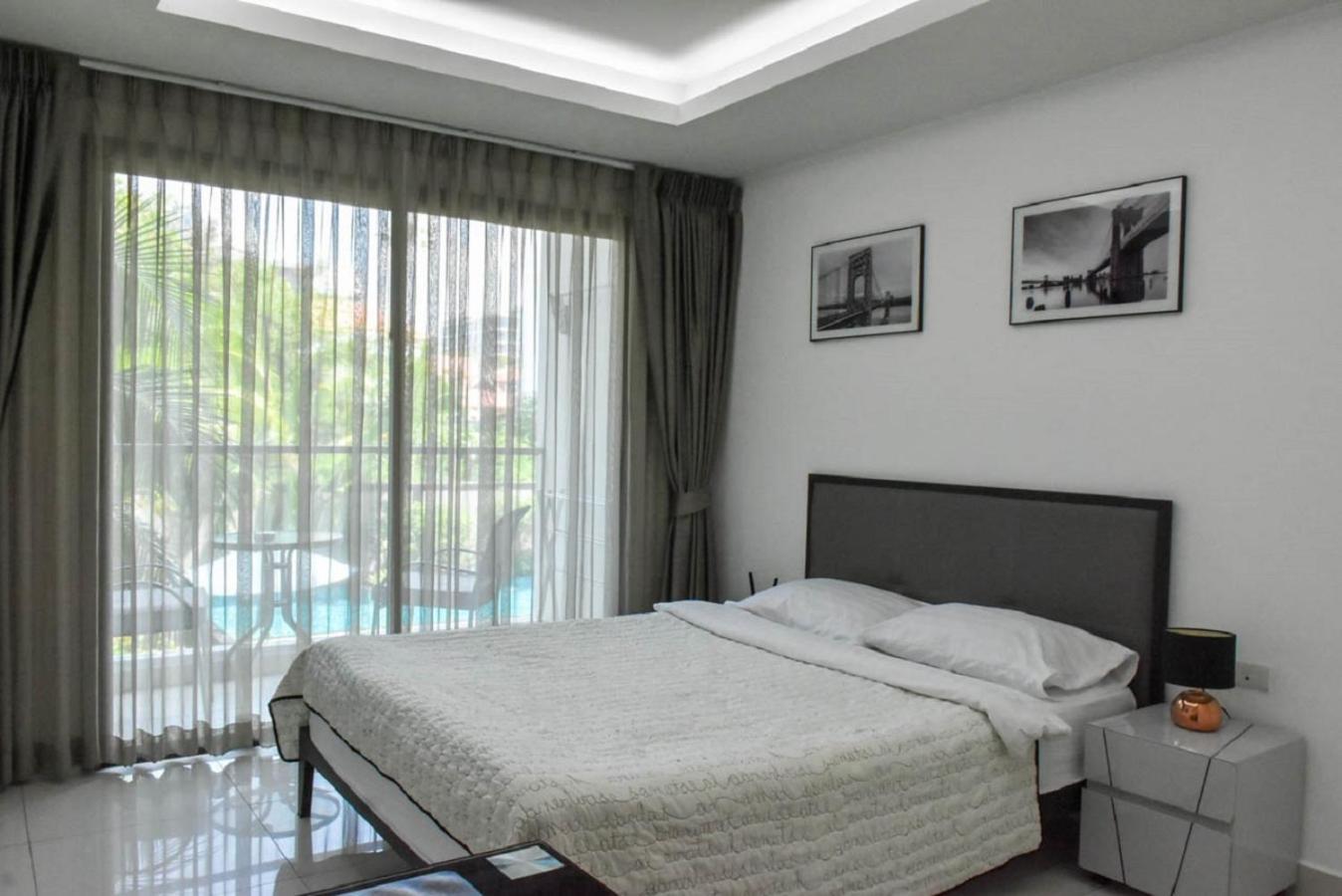 Apartemen Water Park Pattaya