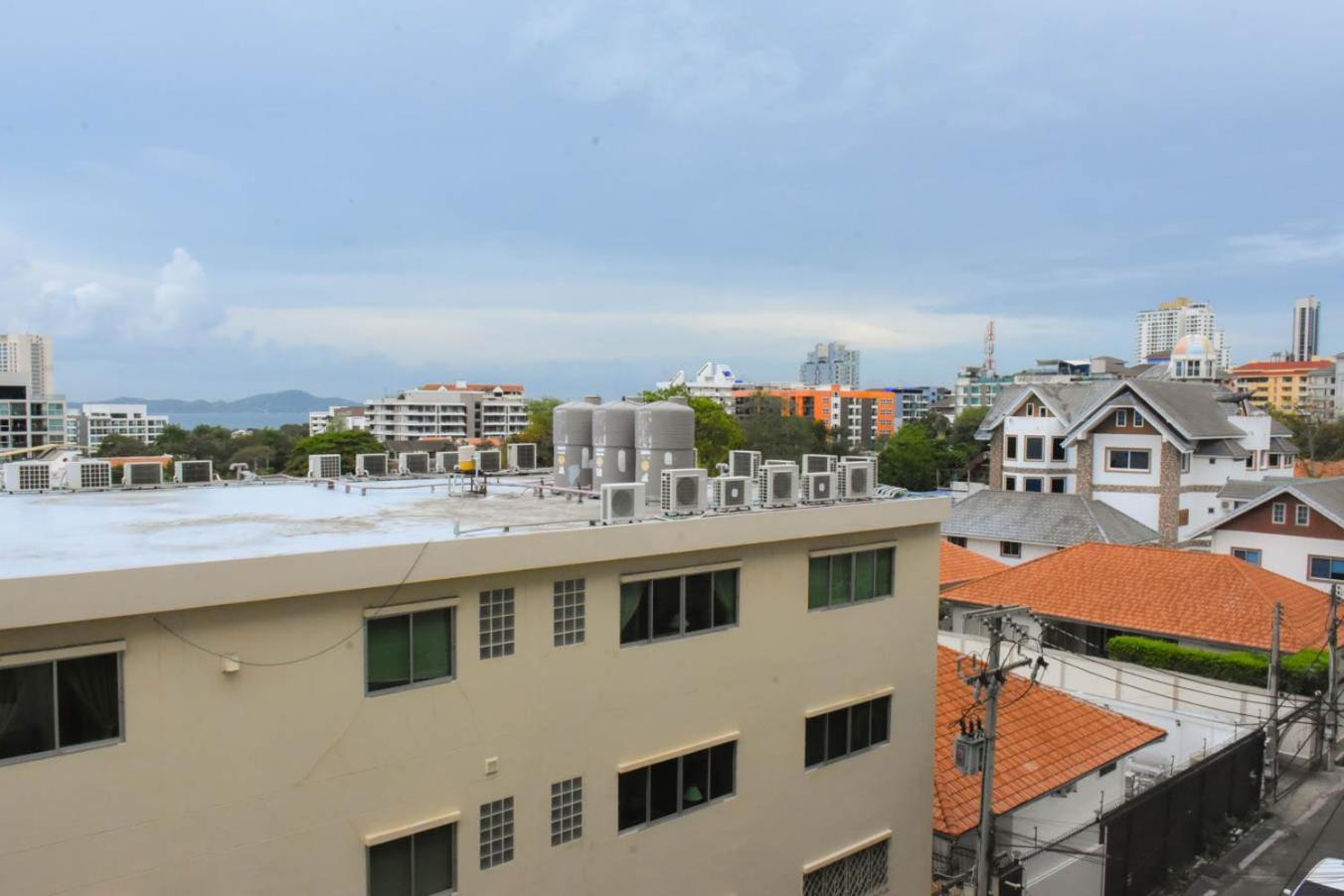 Water Park Apartemen Pattaya